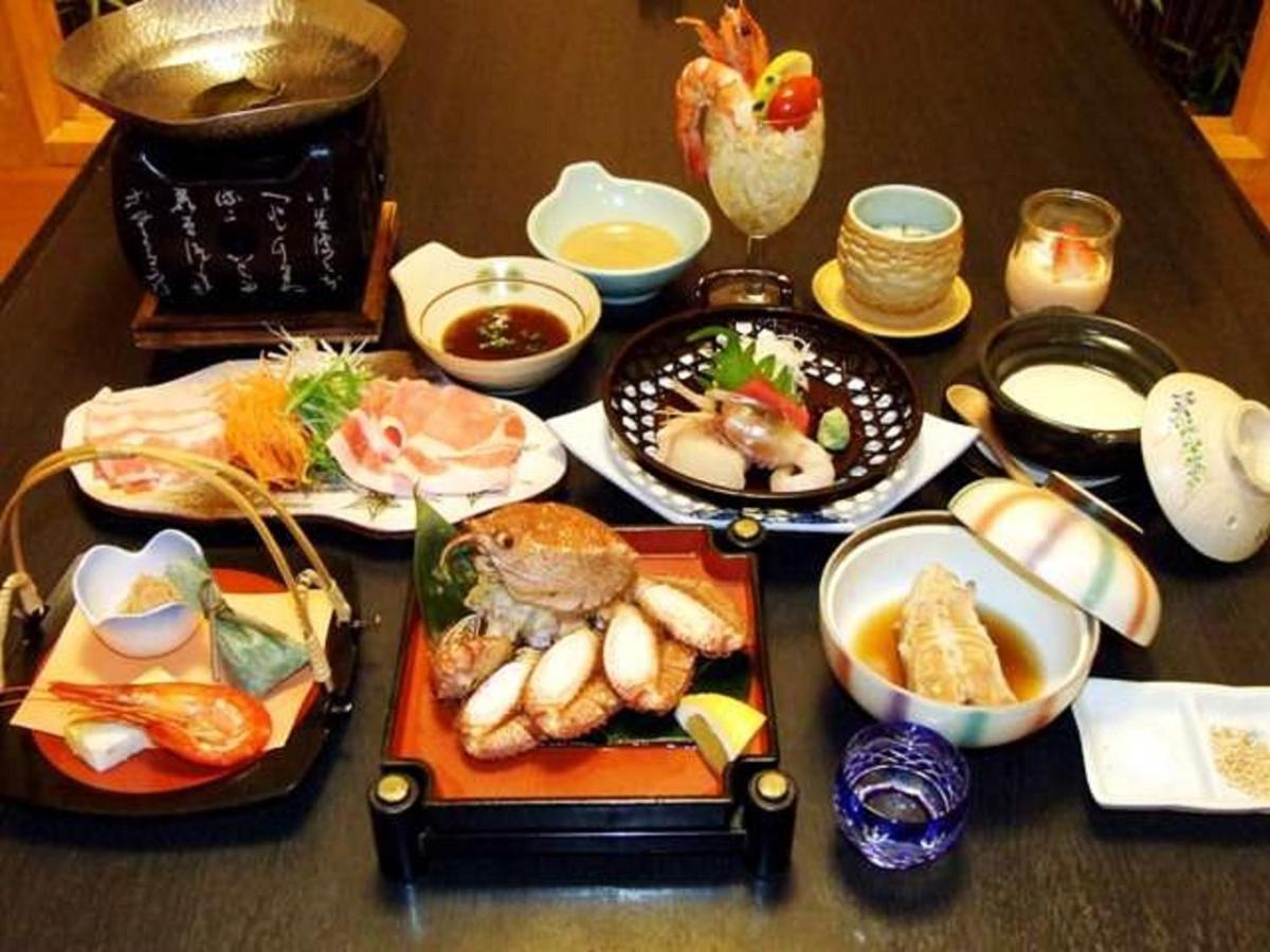 Отель Yunokaku Ikedaya Teshikaga Экстерьер фото