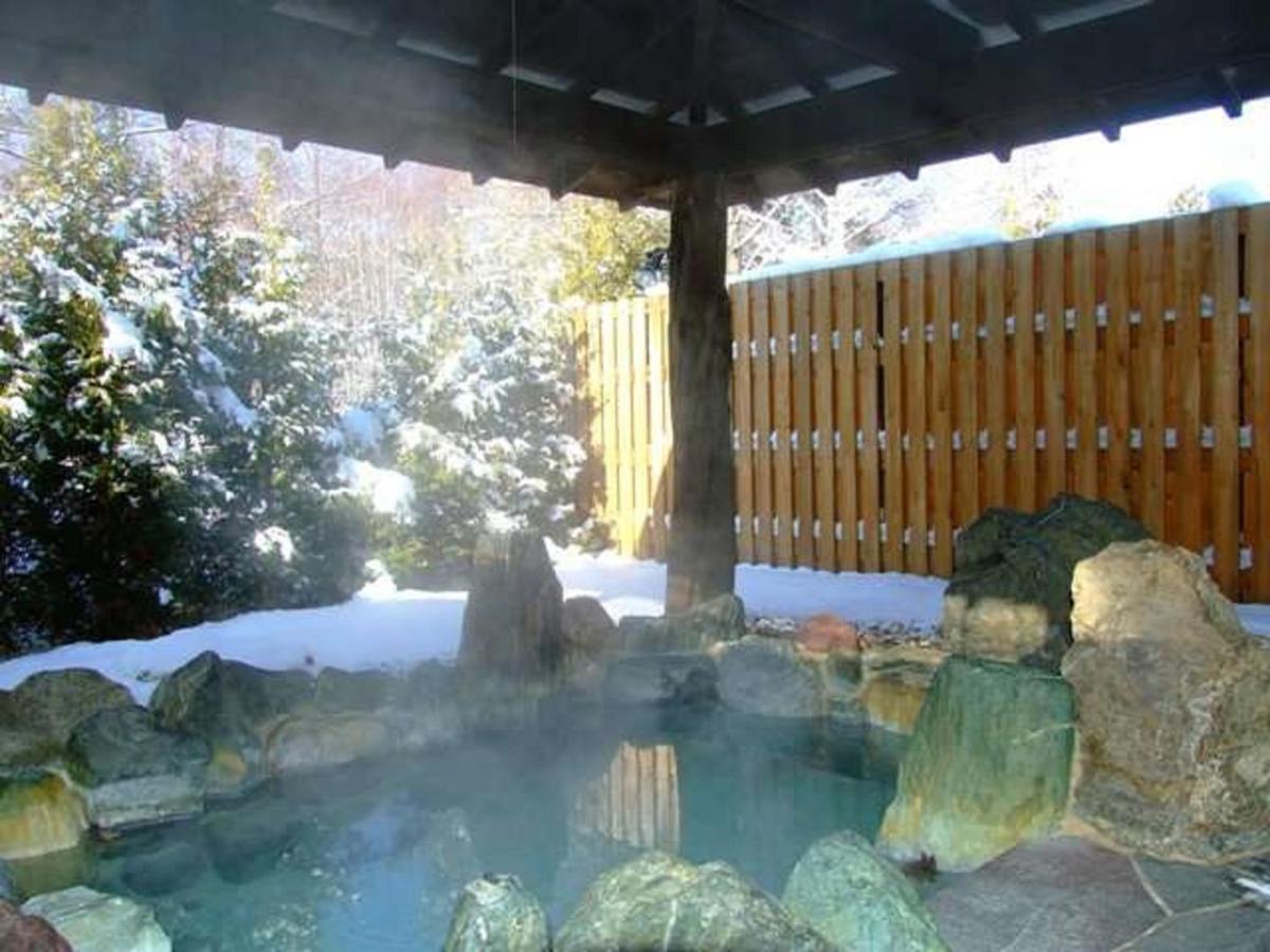 Отель Yunokaku Ikedaya Teshikaga Экстерьер фото
