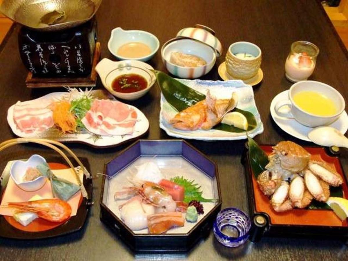 Отель Yunokaku Ikedaya Teshikaga Экстерьер фото