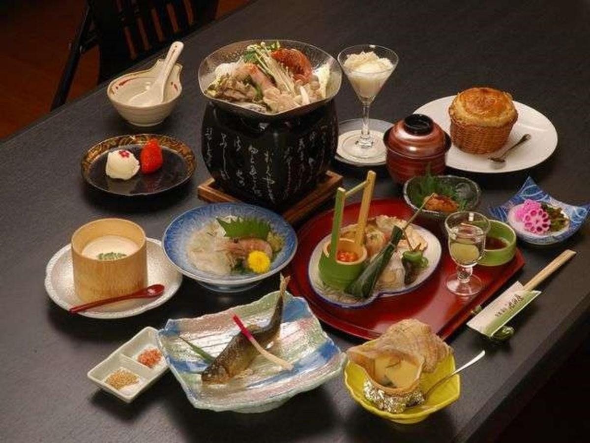 Отель Yunokaku Ikedaya Teshikaga Экстерьер фото